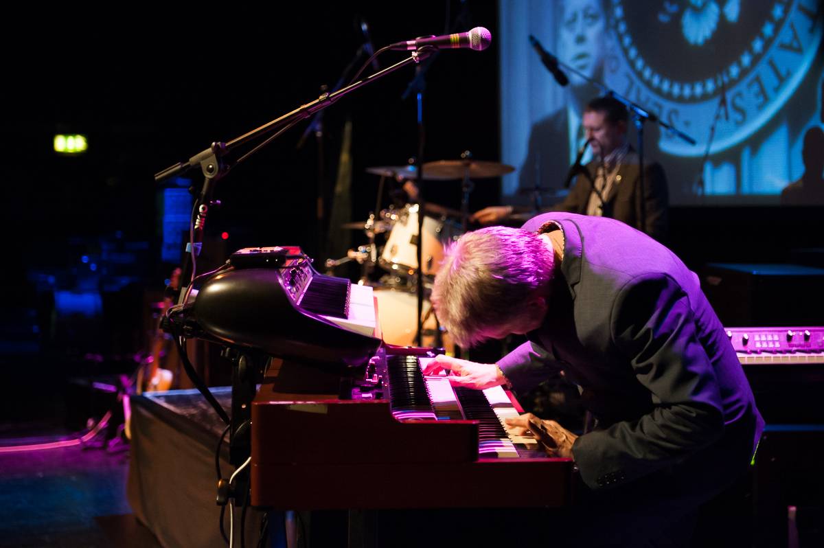 Playing hammond organ in 2014